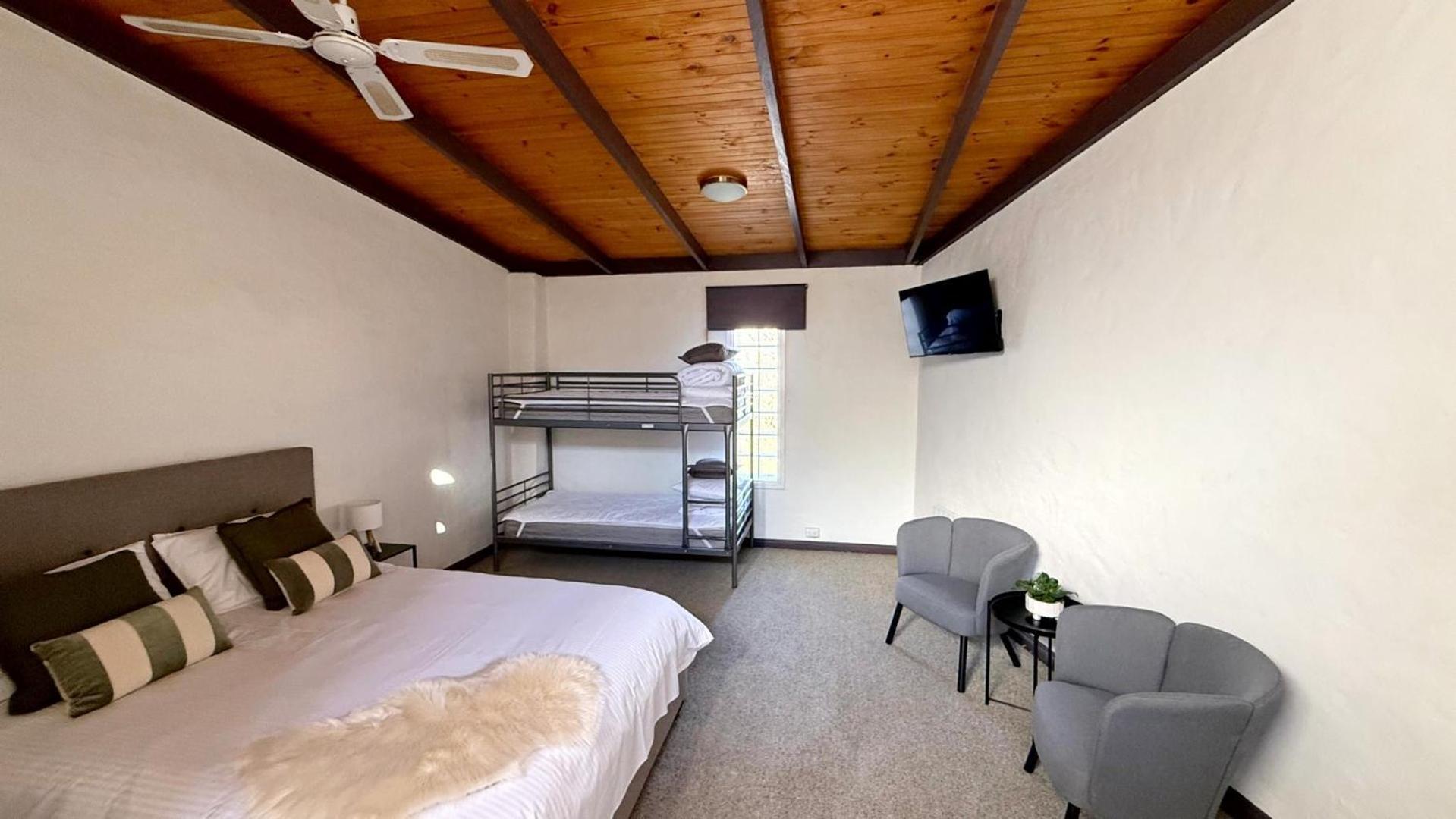 Colonial Bank Motel Omeo Exterior photo